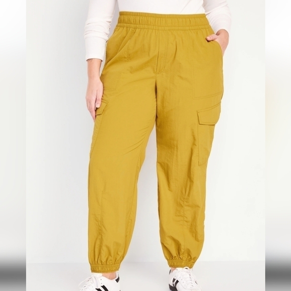 2X • Old Navy • High-Waisted Ankle-Zip Cargo Joggers - Picture 1 of 3